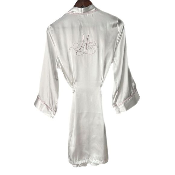 Linea Donatella Mrs. Embroidered Wrap Satin Bride Robe - Picture 3 of 5